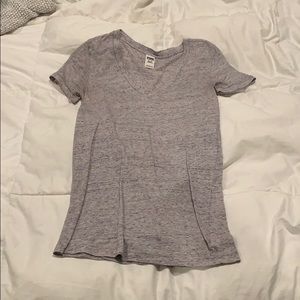 V-neck t-shirt